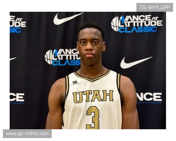 詹姆斯场边拥抱状元热门AJ·迪班萨,引未来布局猜想 詹姆斯场边拥抱状元热门AJ·迪班萨,引未来布局猜想